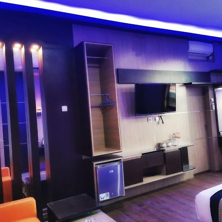 פורווקרטו Oyo 822 Hotel Mukti Jaya מראה חיצוני תמונה